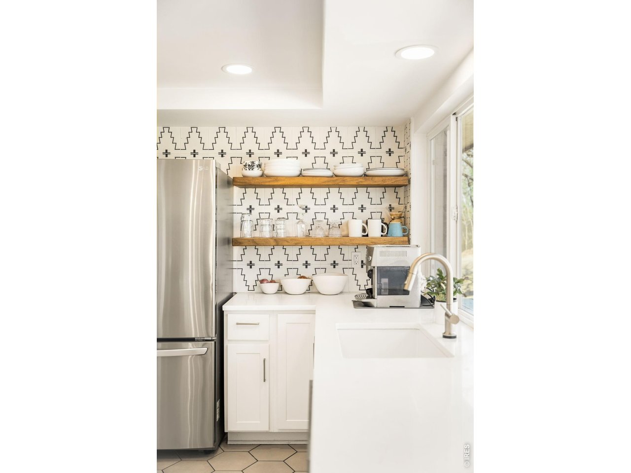 4872 Earle Cir