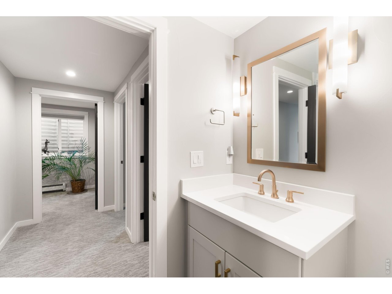 227 Balsam Ln