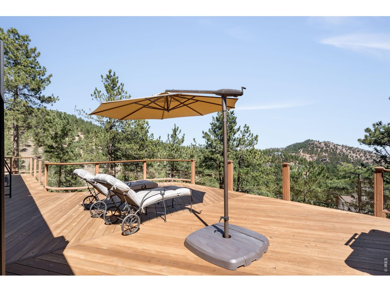 227 Balsam Ln