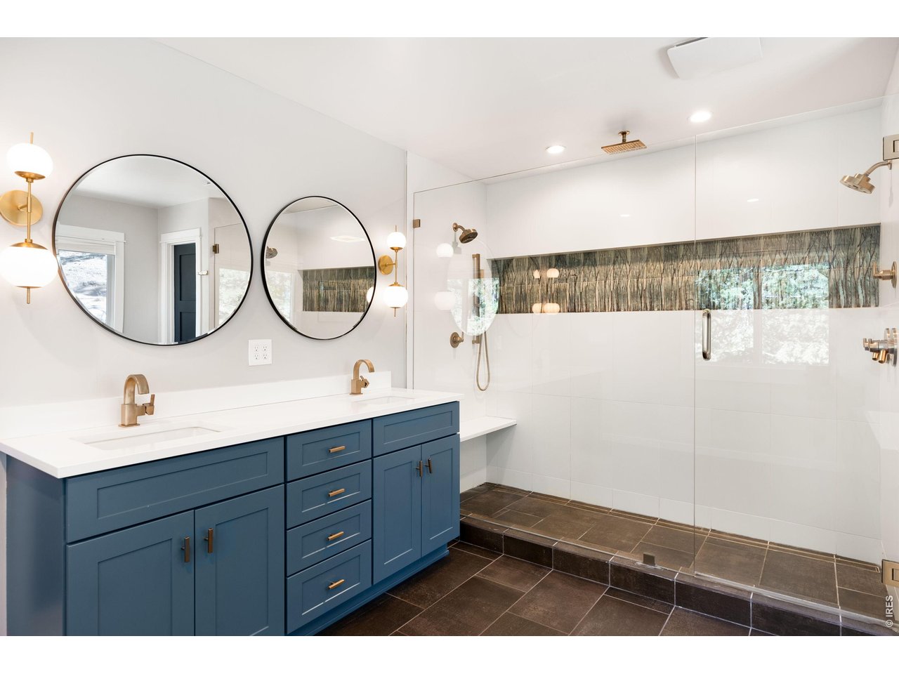 227 Balsam Ln