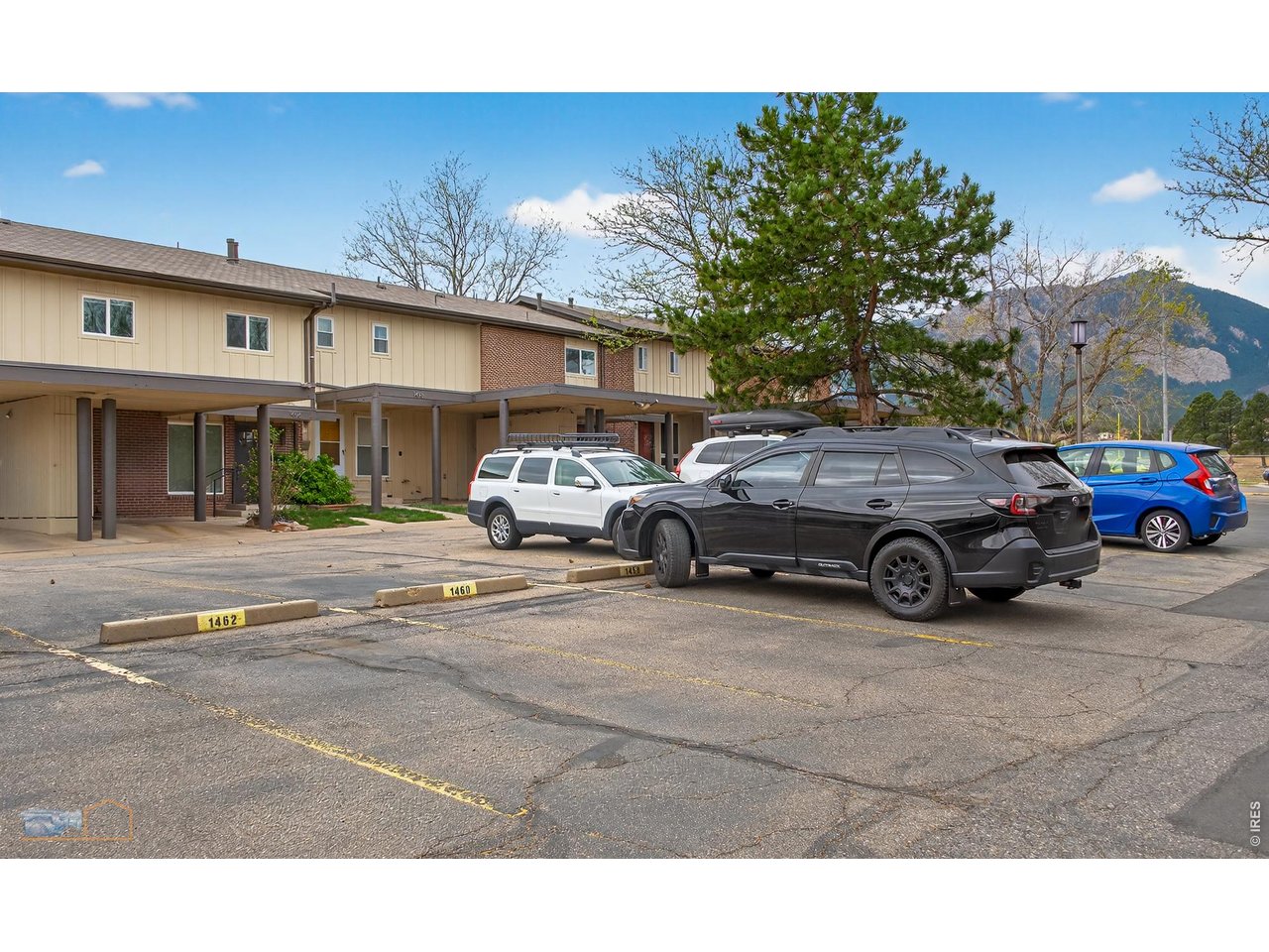 1462 Greenbriar Blvd