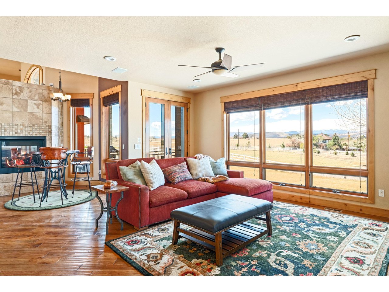 3032 Center Ridge Dr