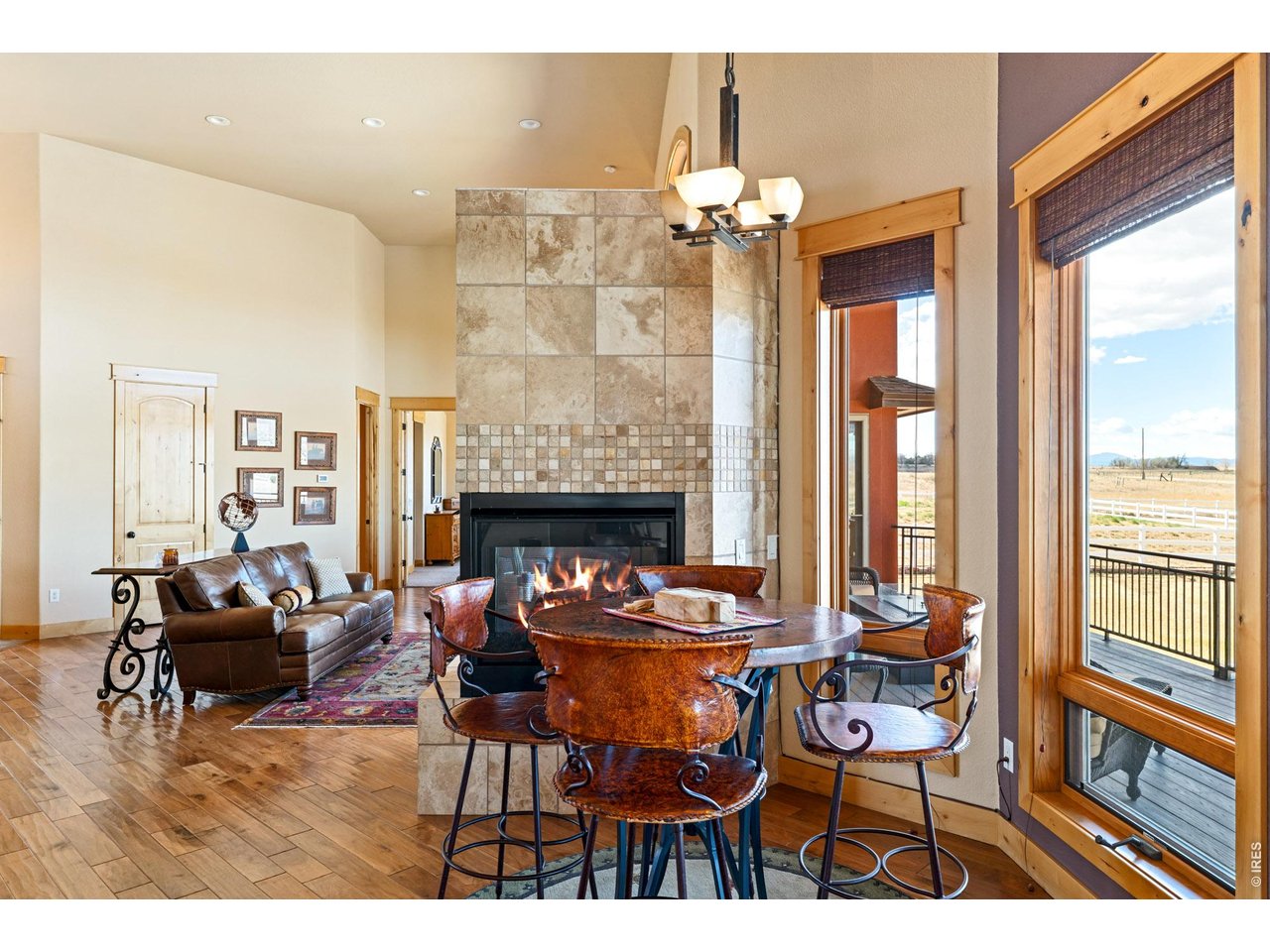 3032 Center Ridge Dr