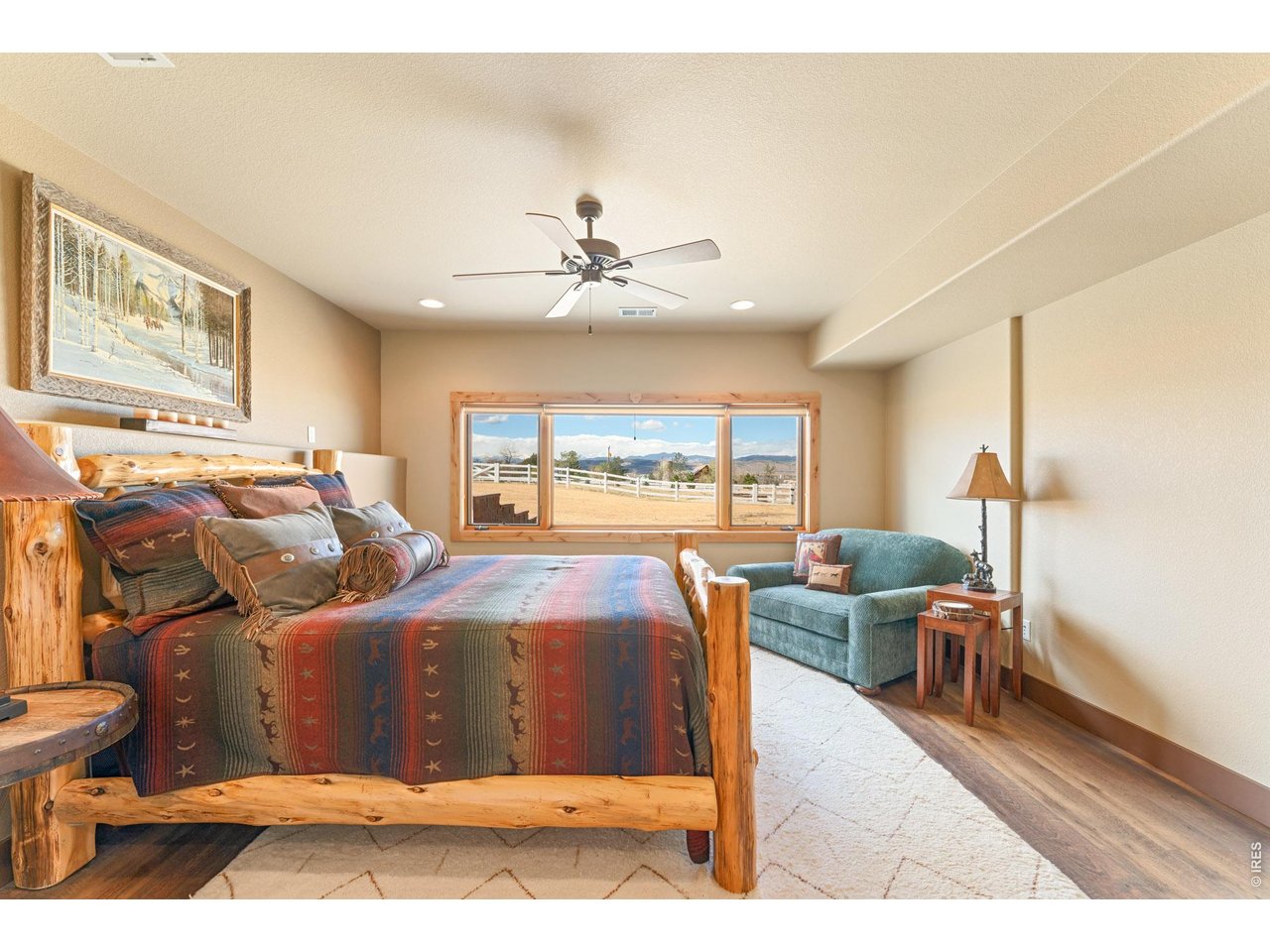 3032 Center Ridge Dr