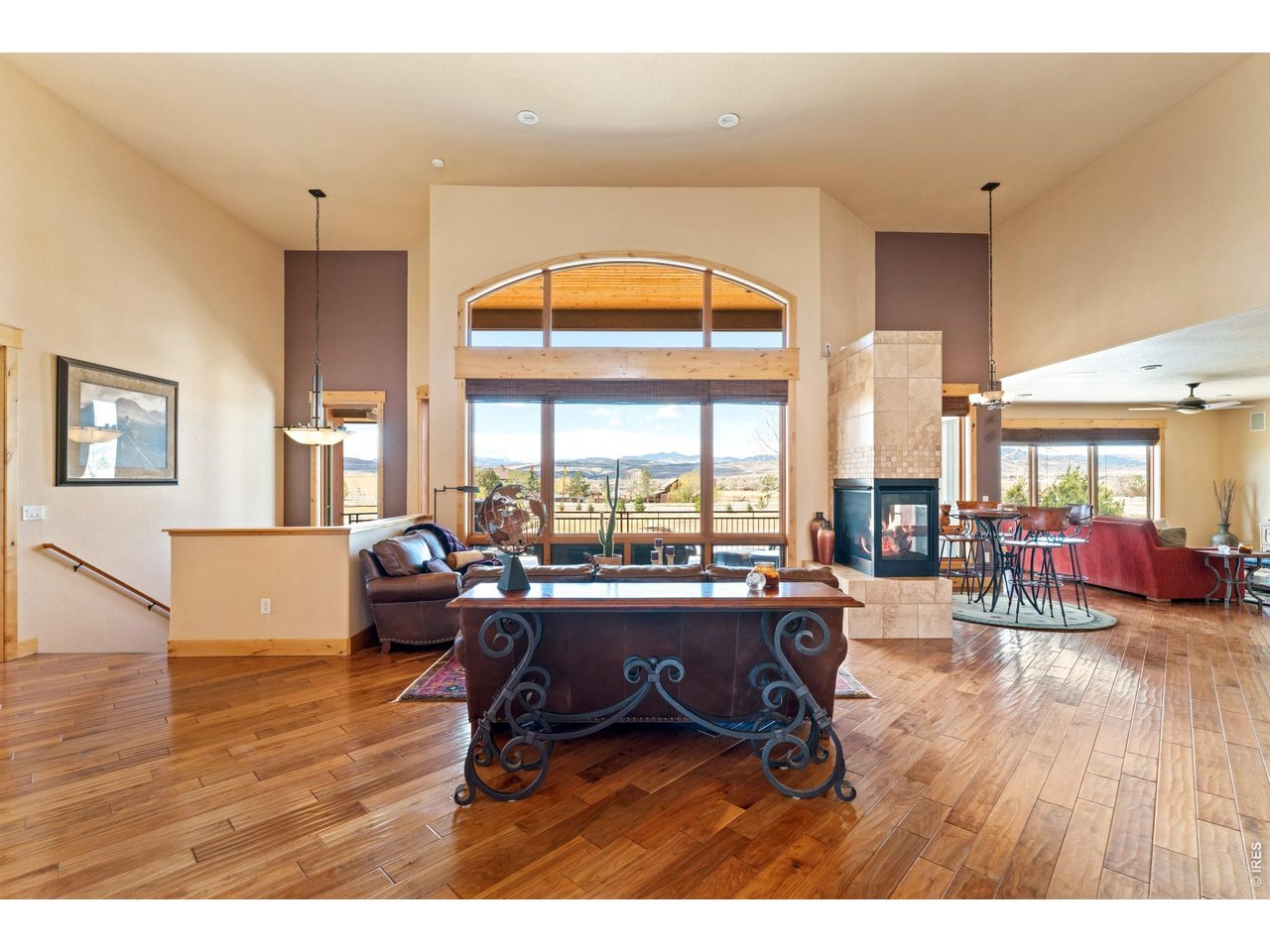 3032 Center Ridge Dr