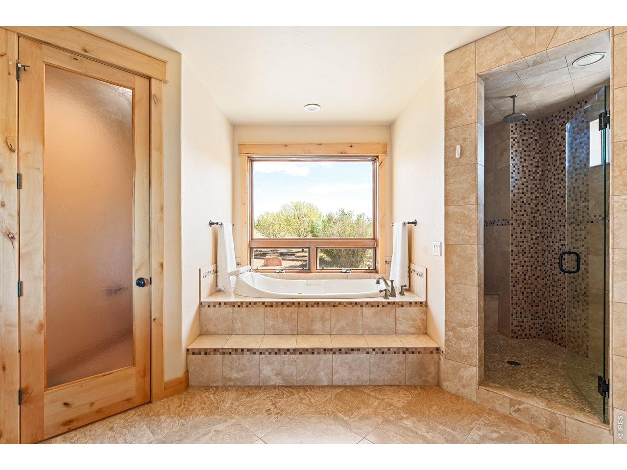 3032 Center Ridge Dr