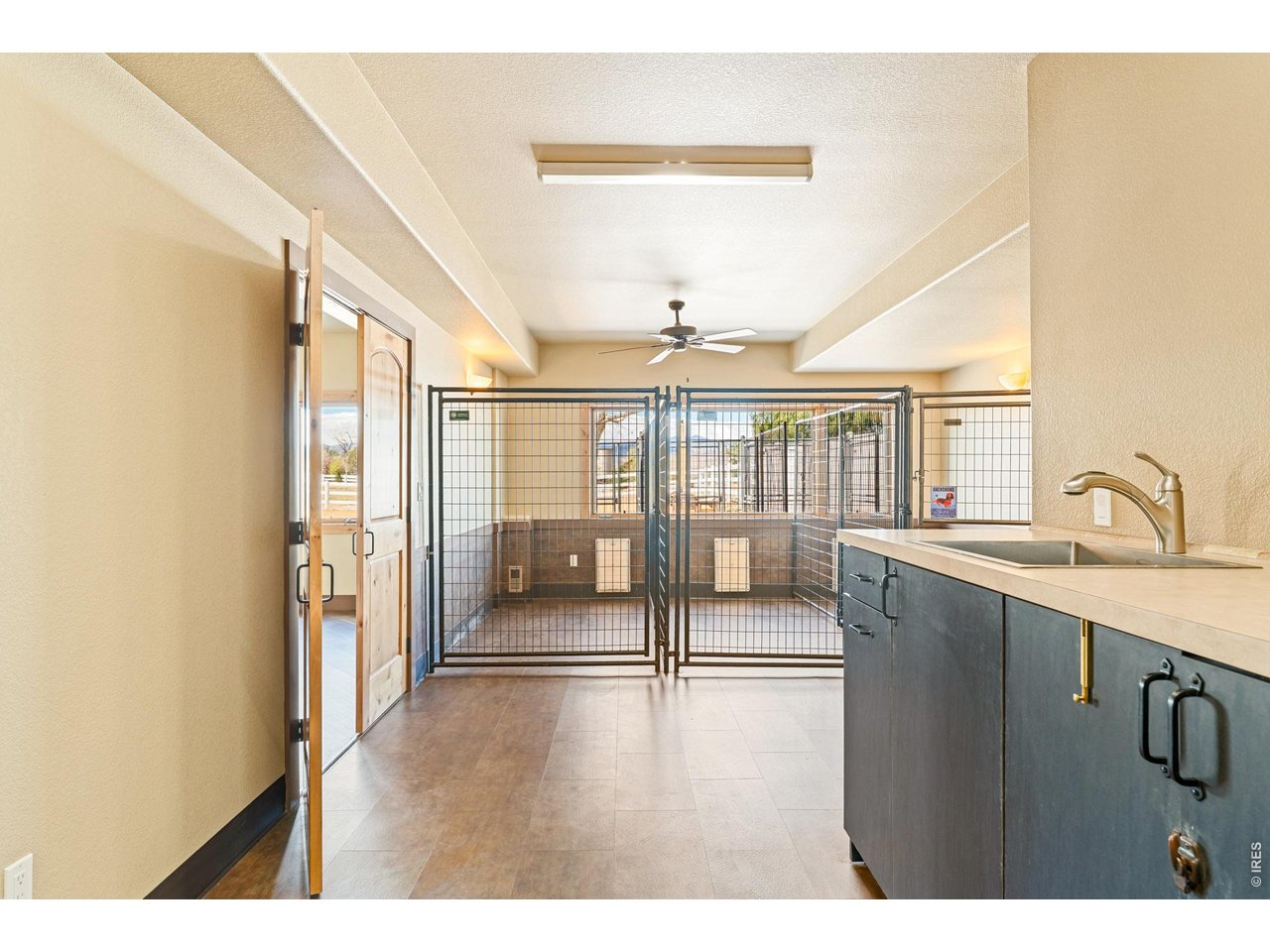 3032 Center Ridge Dr