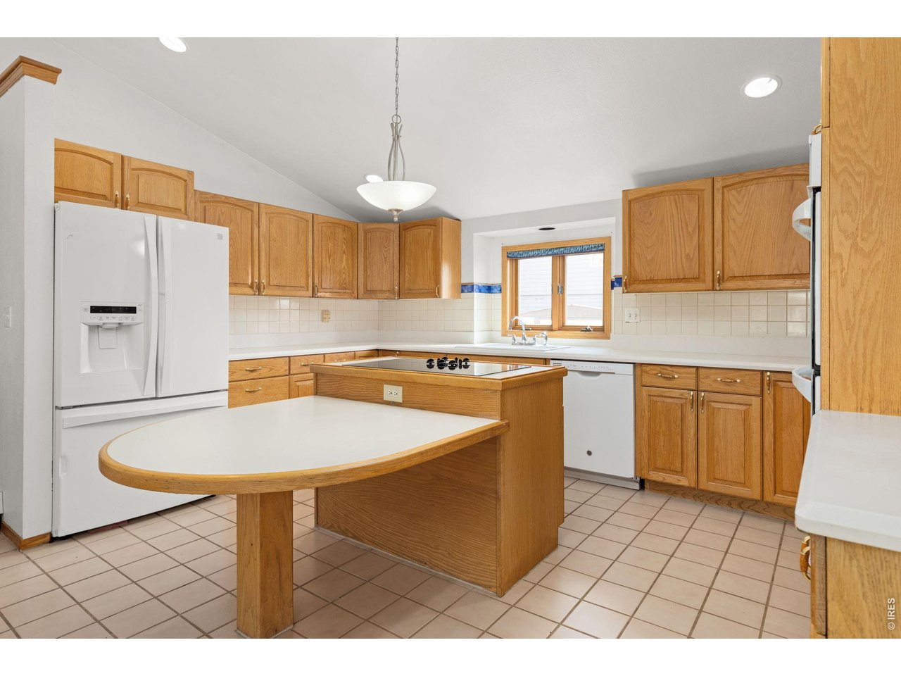7598 Estate Cir