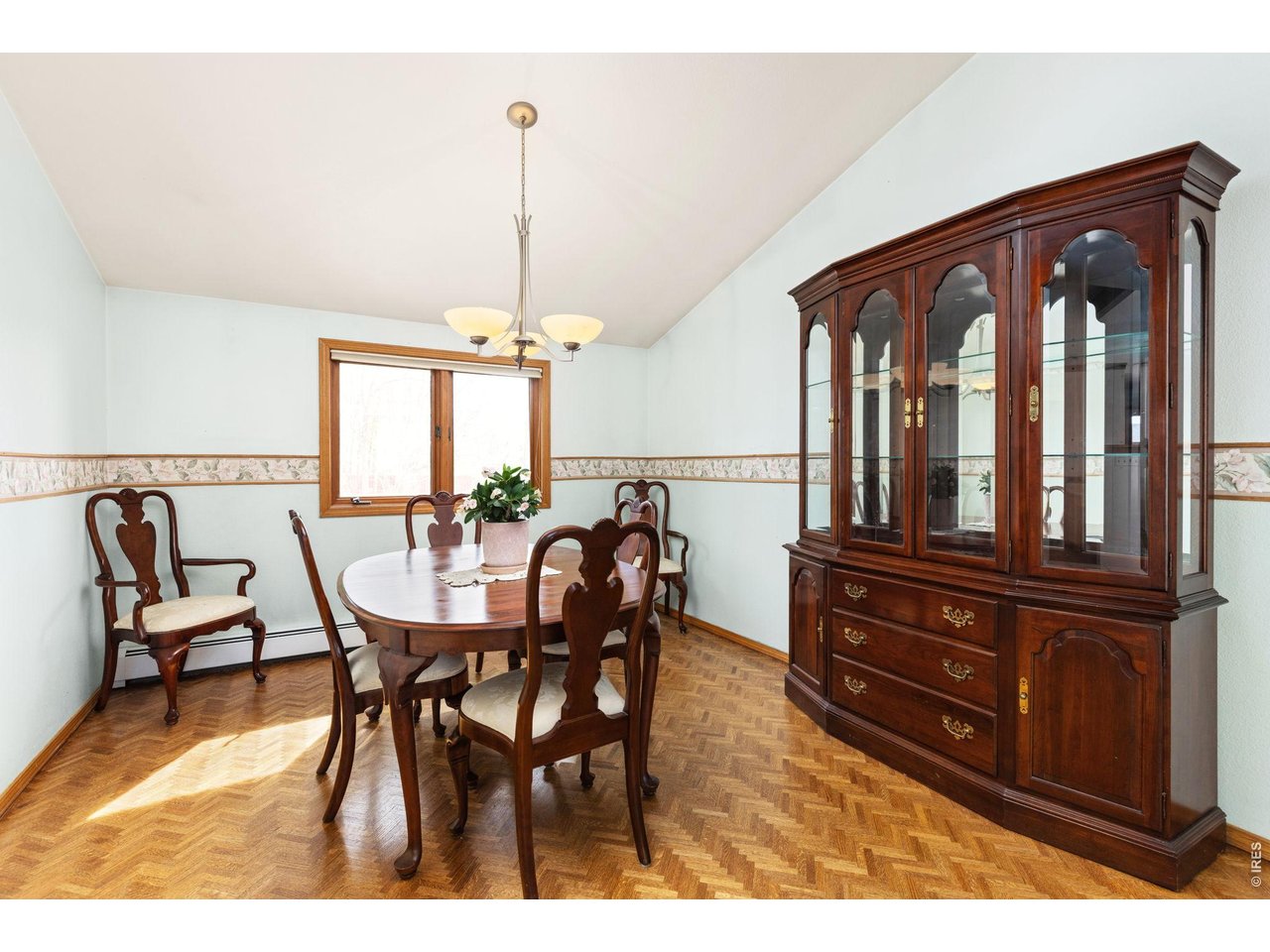 7598 Estate Cir