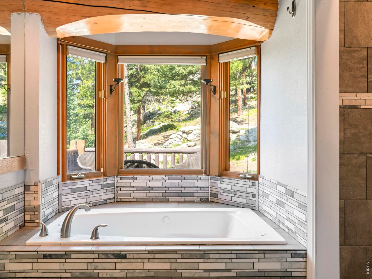 24043 Eagle Cliff Trl