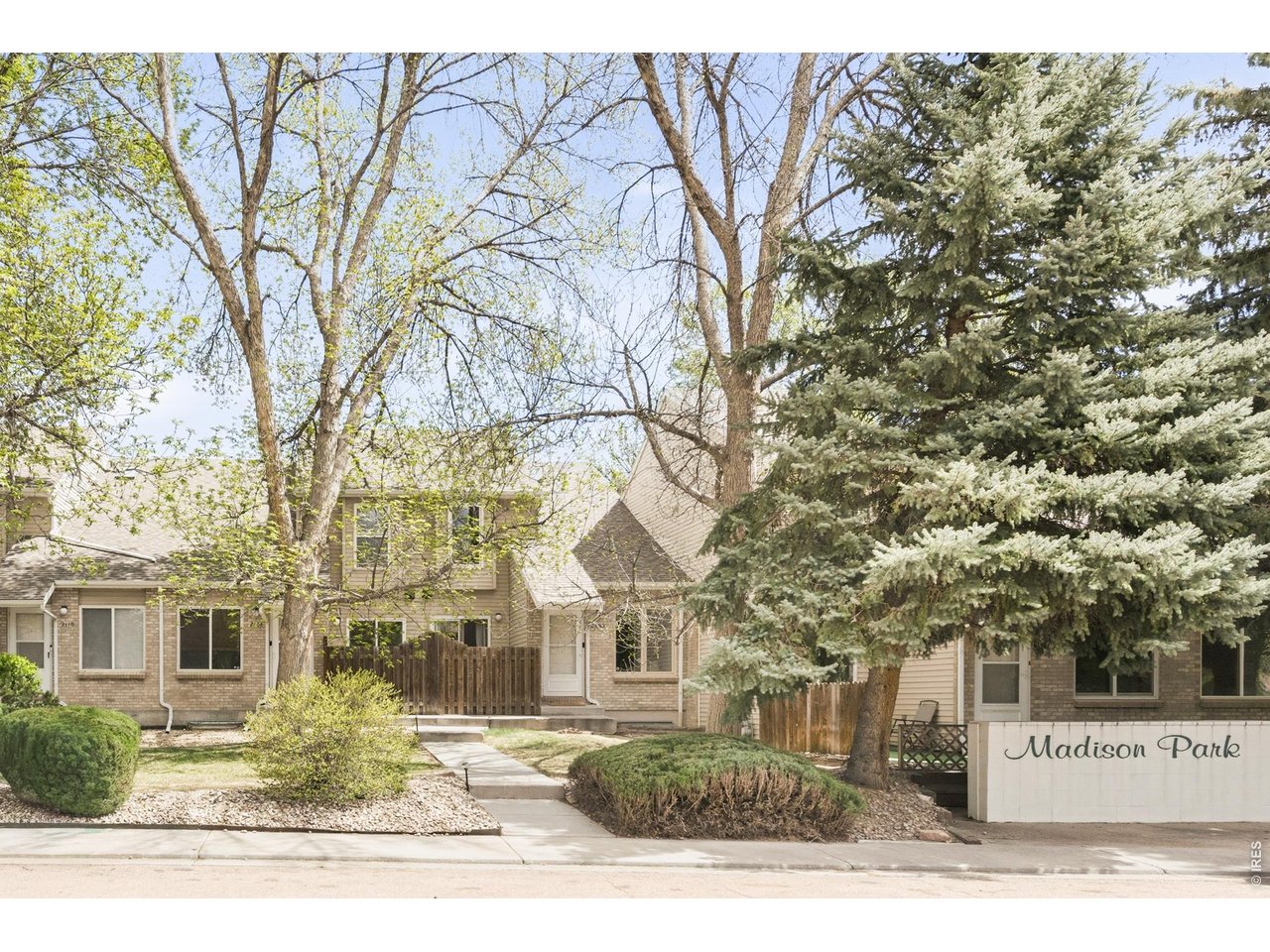 2106 Meadow Ct