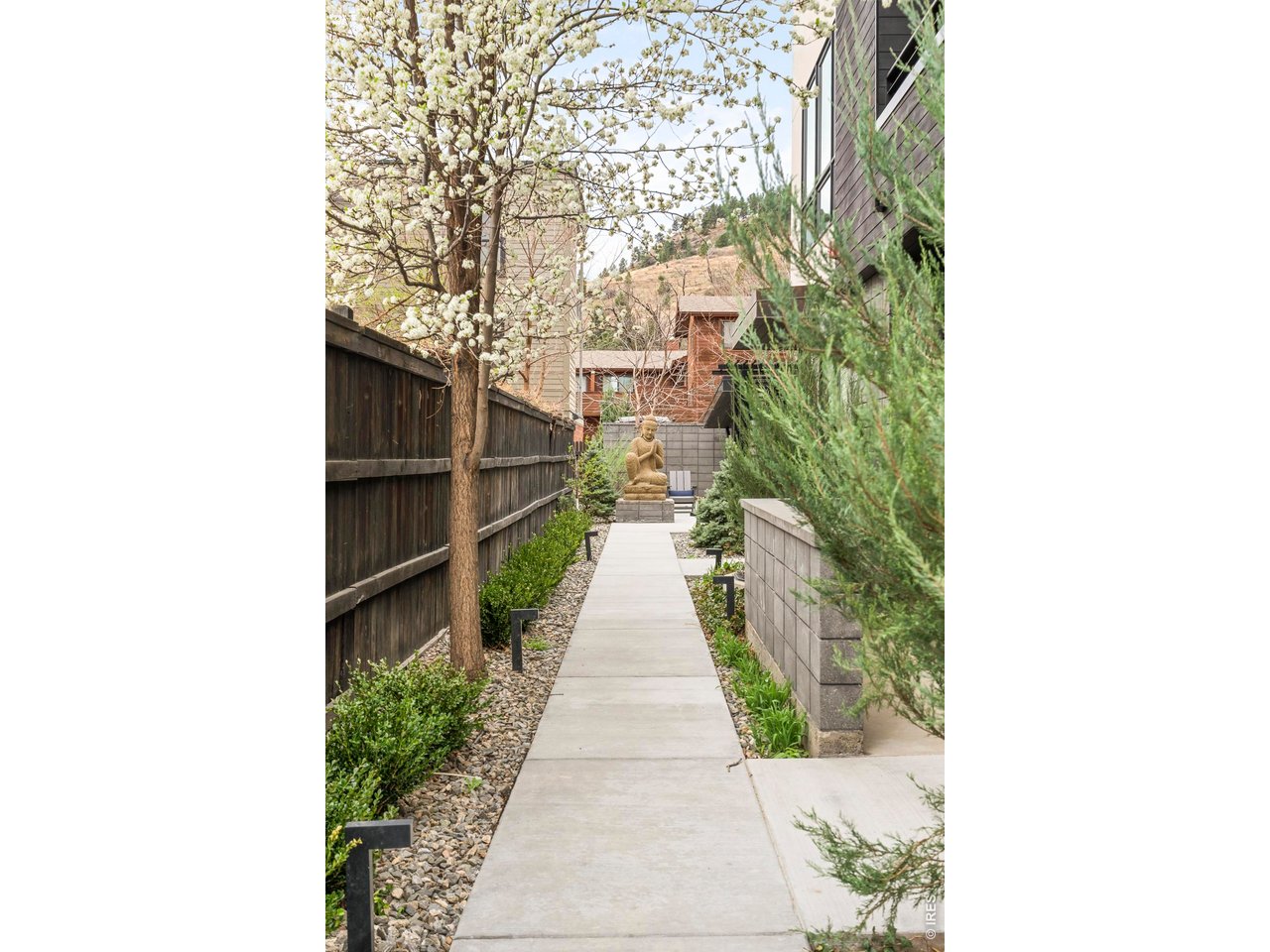 370 Arapahoe Ave C