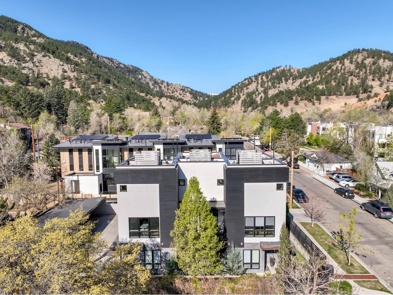 370 Arapahoe Ave C