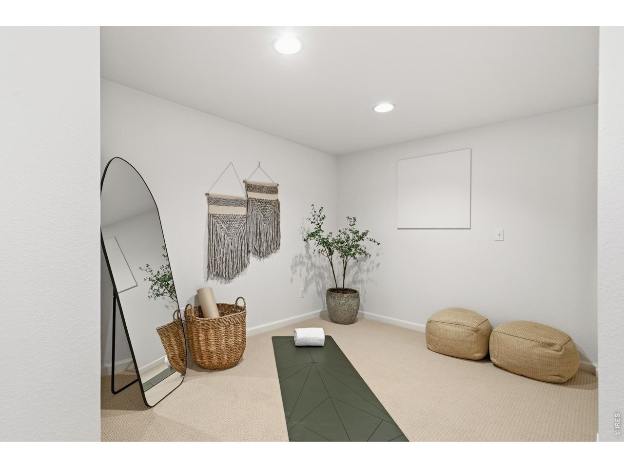 728 Orchard Dr