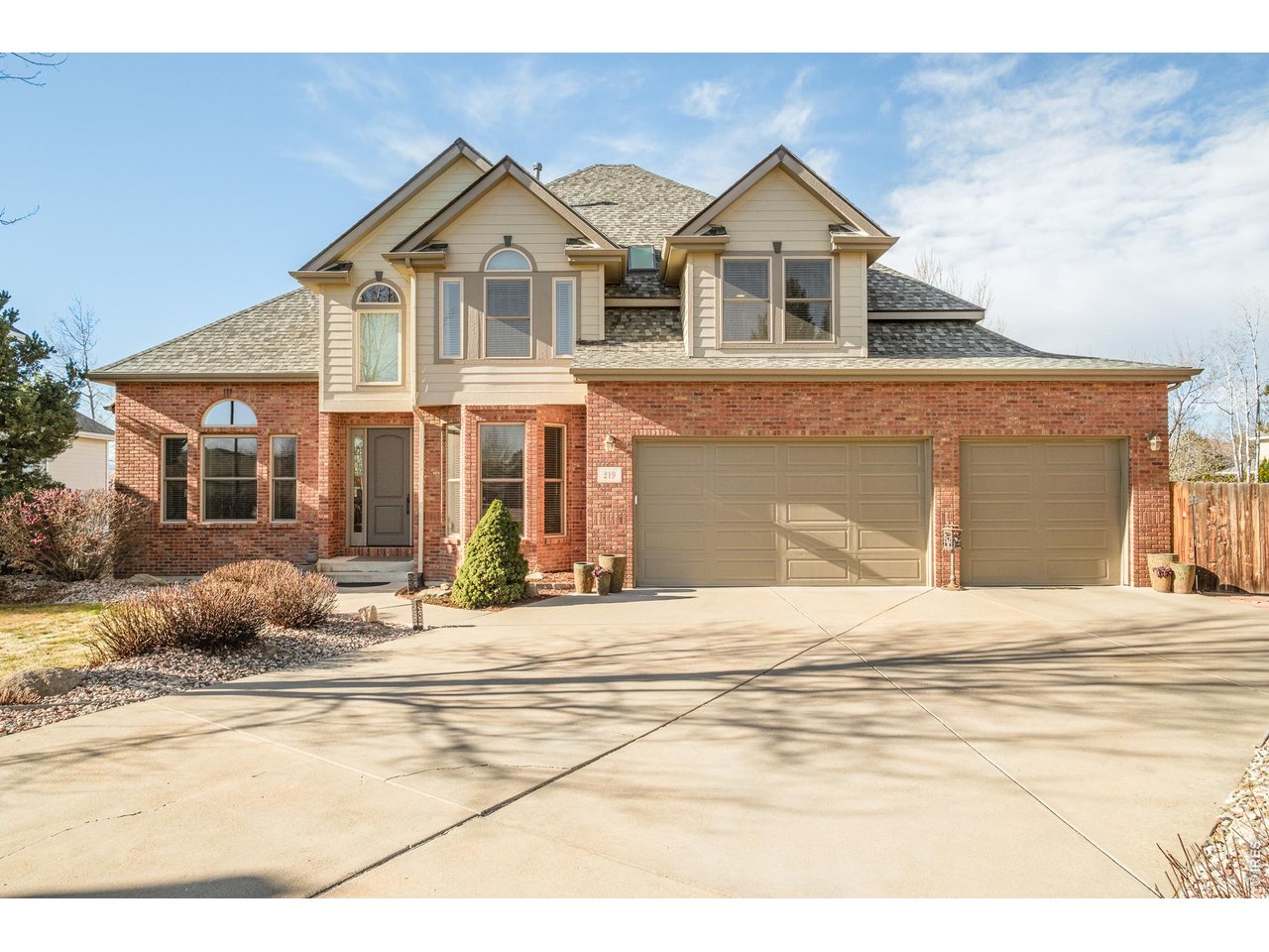 219 Gallagher Ct