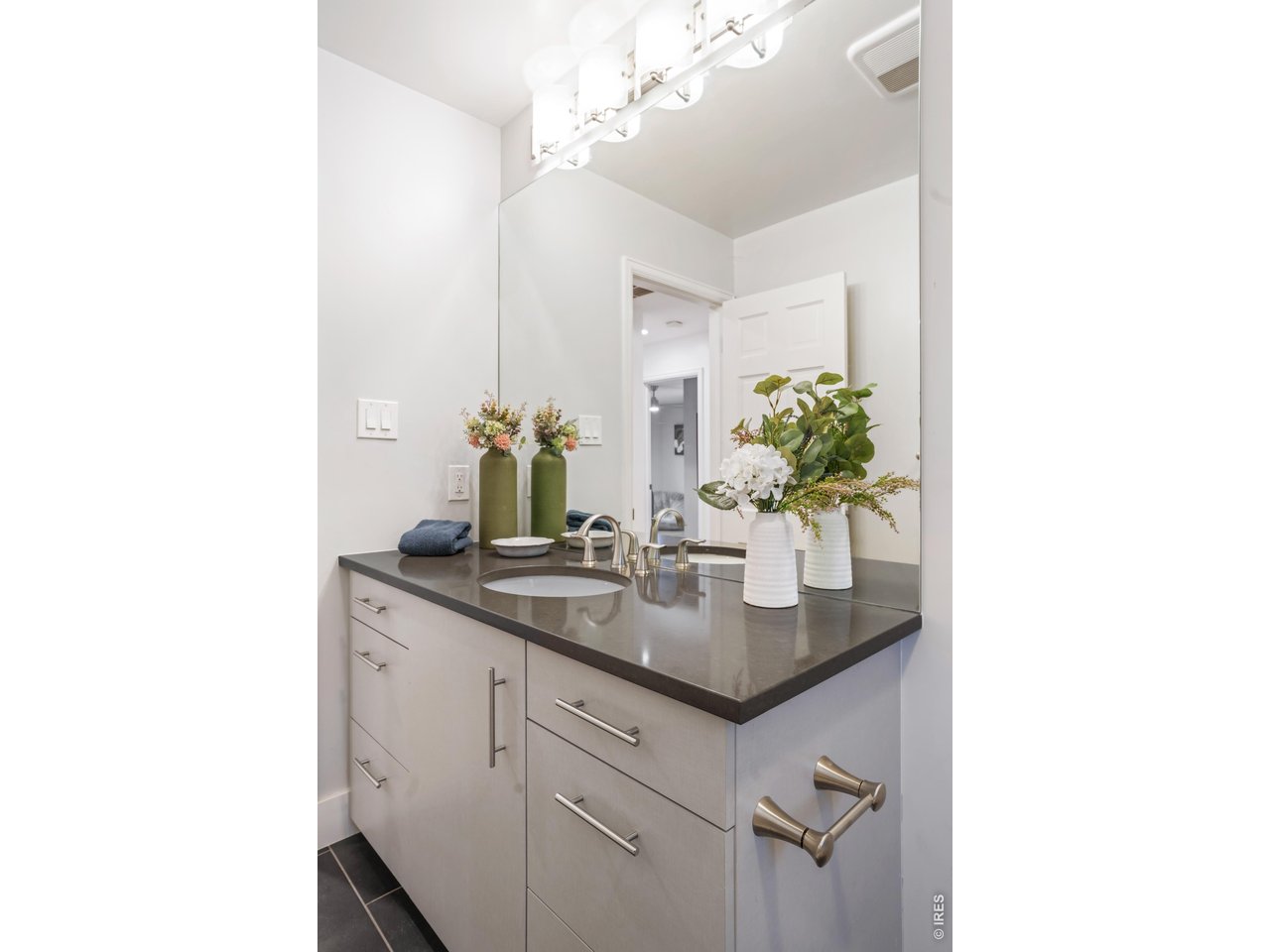 200 Mohawk Dr