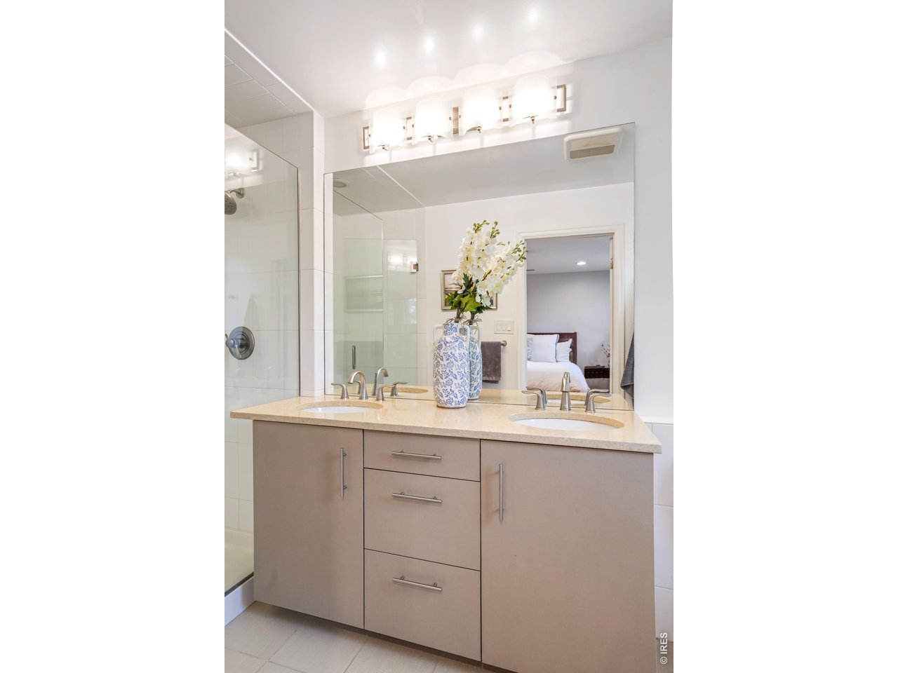 200 Mohawk Dr