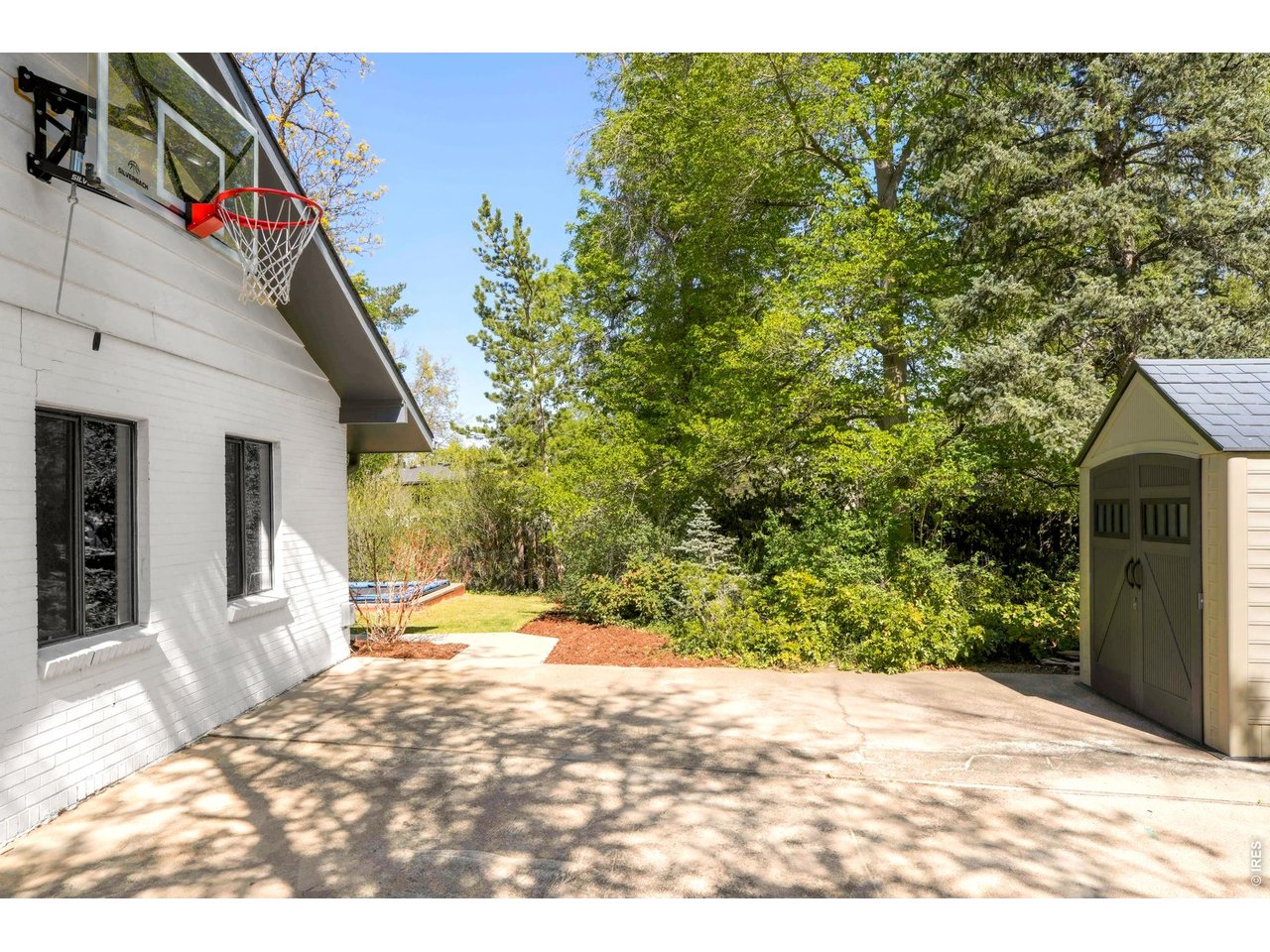 200 Mohawk Dr