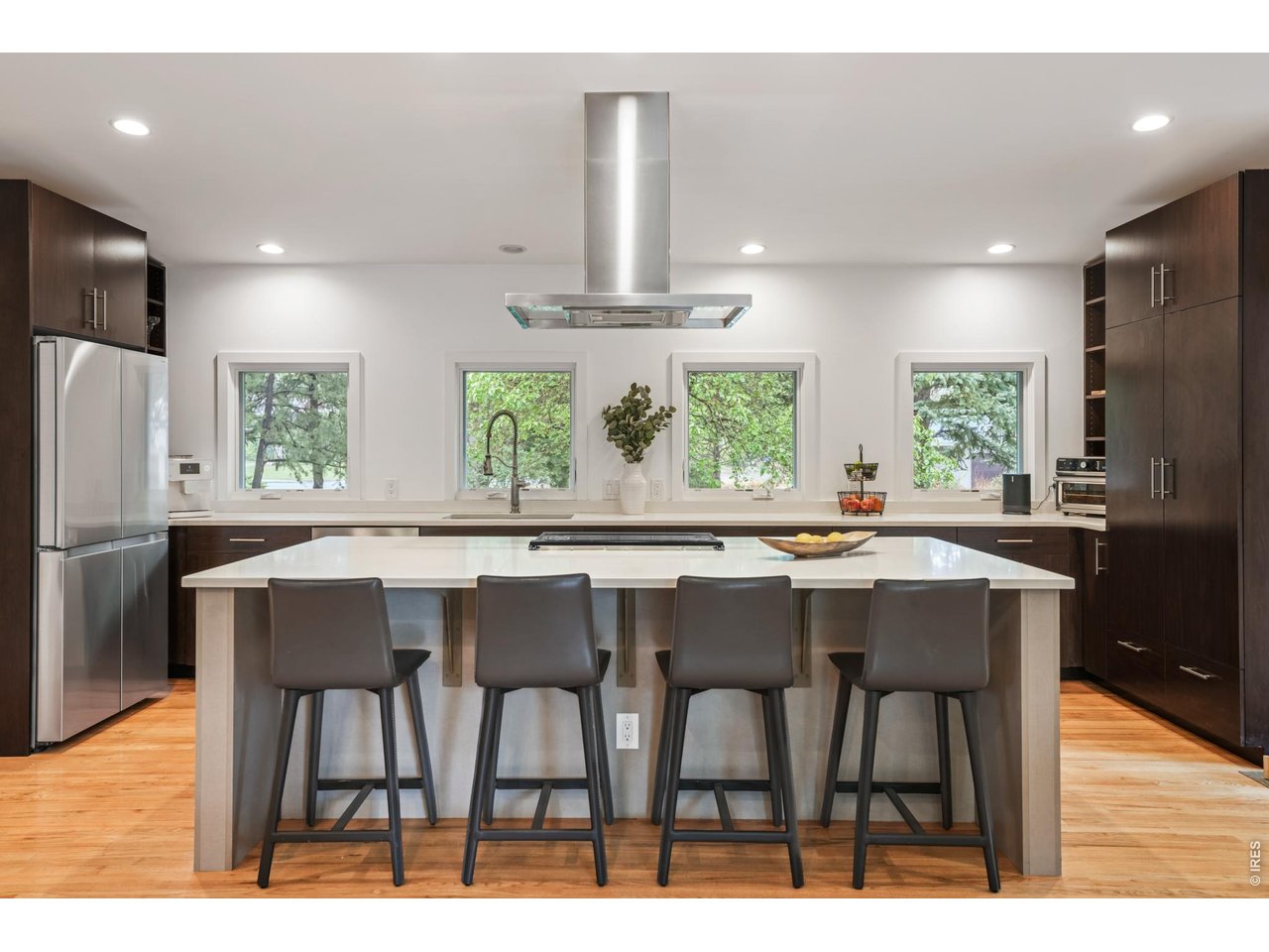 200 Mohawk Dr
