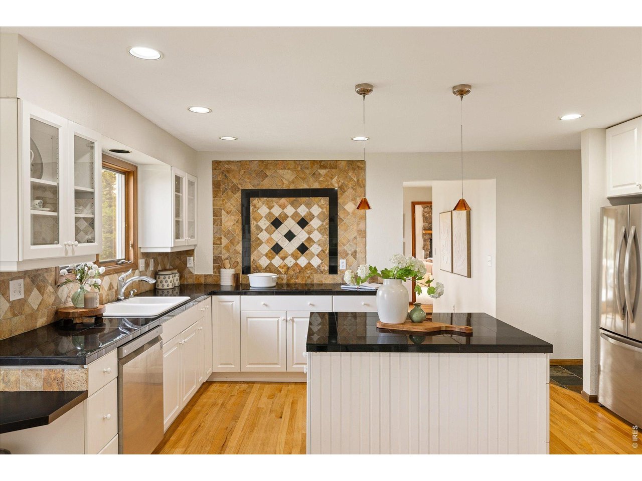124 Deer Trail Cir