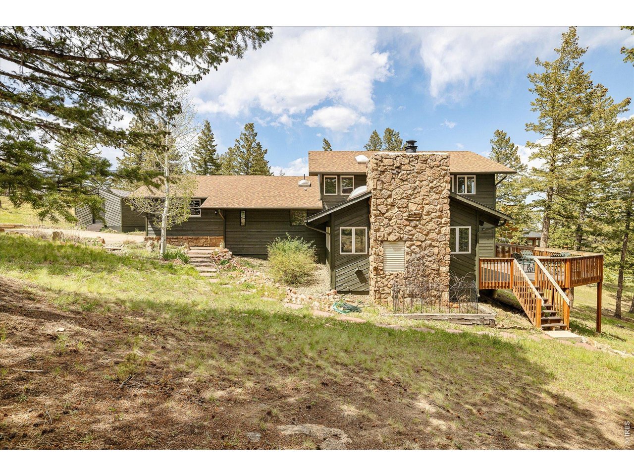 124 Deer Trail Cir