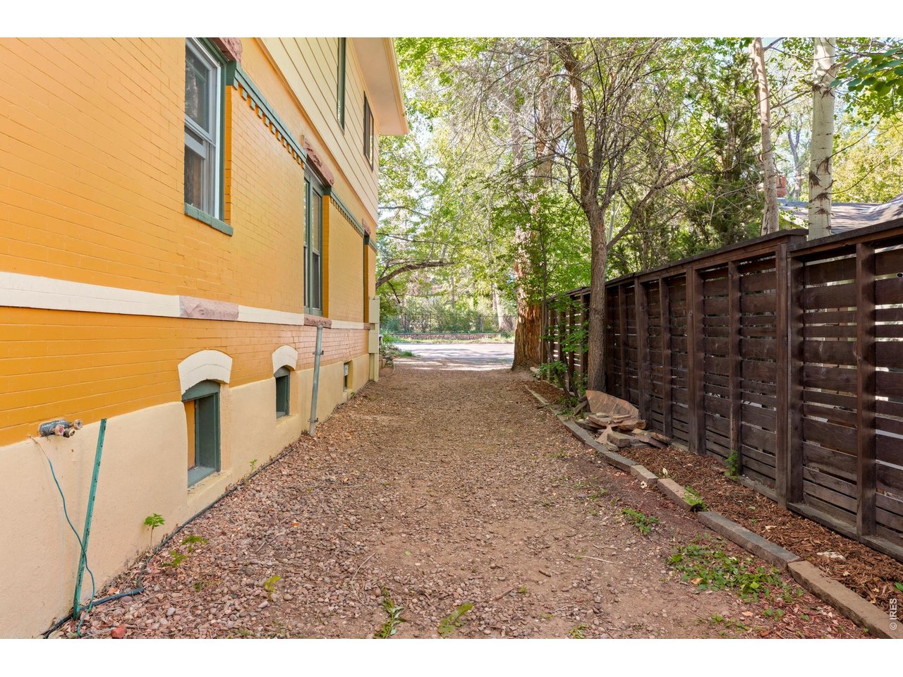 541 Arapahoe Ave