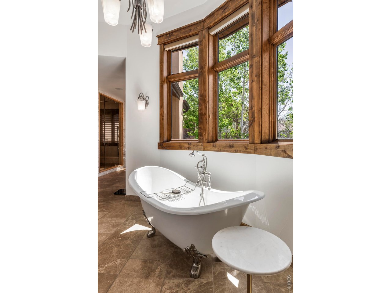617 Corona Ct
