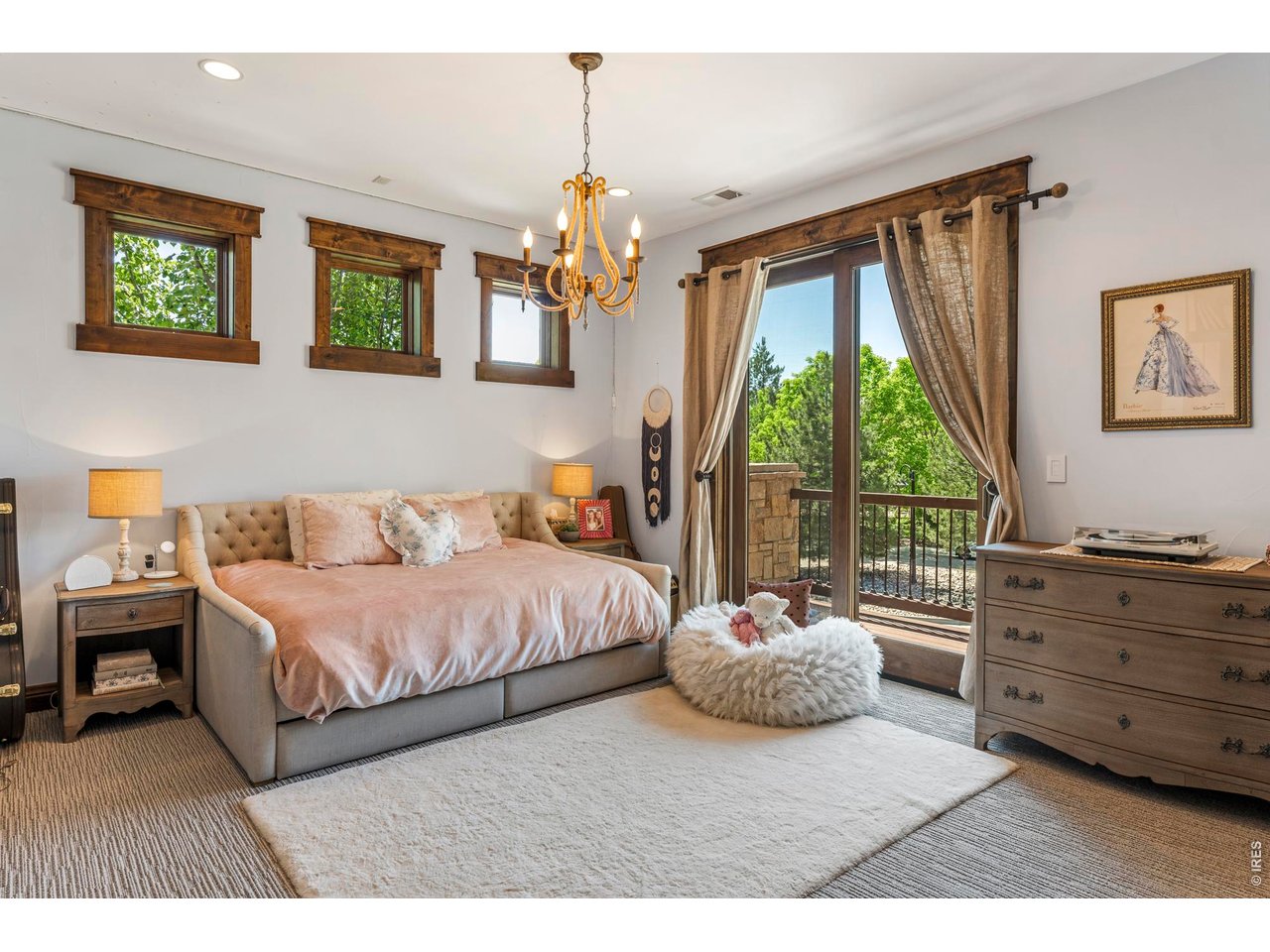 617 Corona Ct
