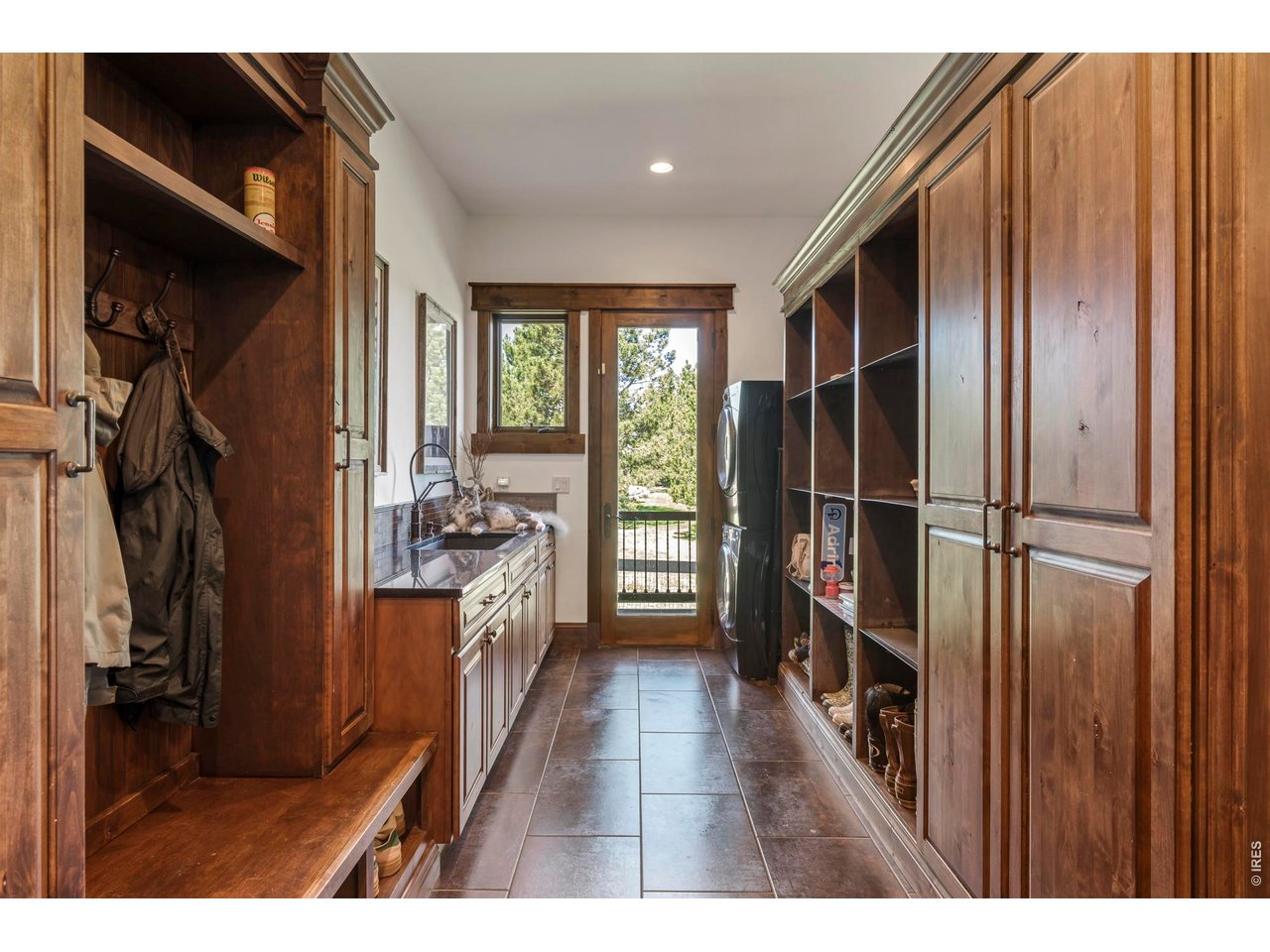 617 Corona Ct