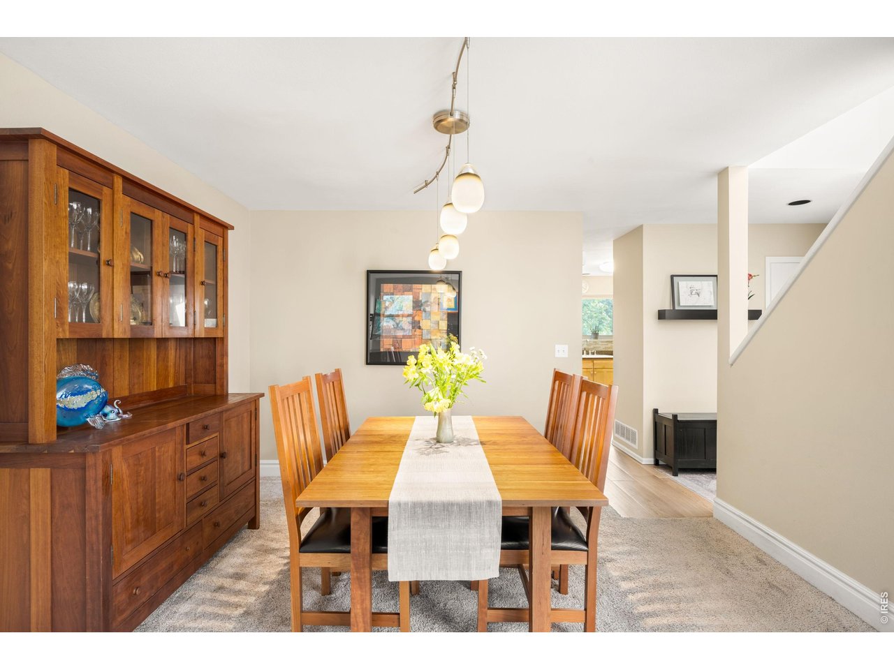 77 Genesee Ct