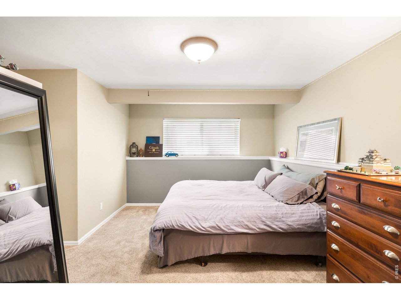77 Genesee Ct