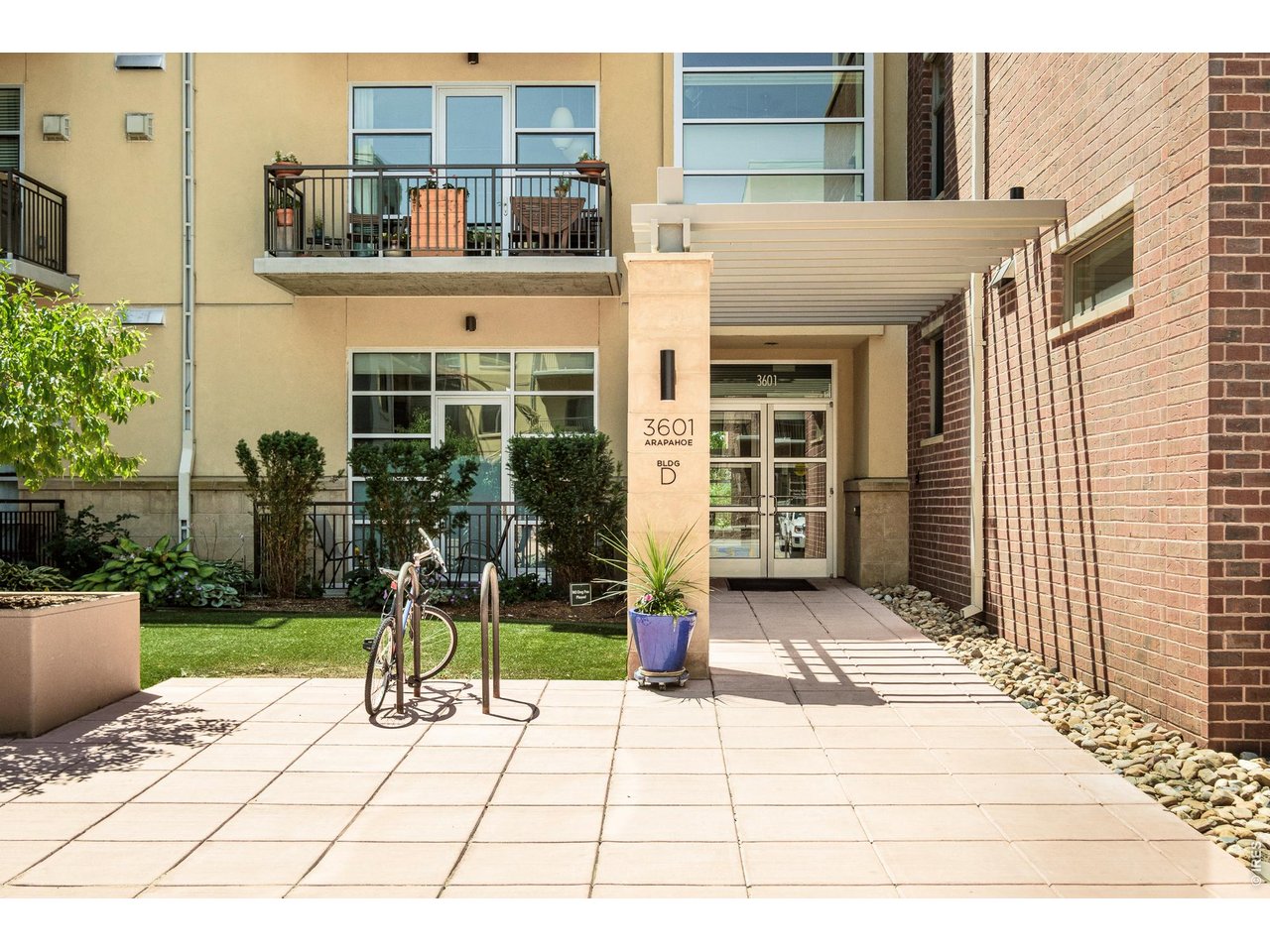 3601 Arapahoe Ave 216
