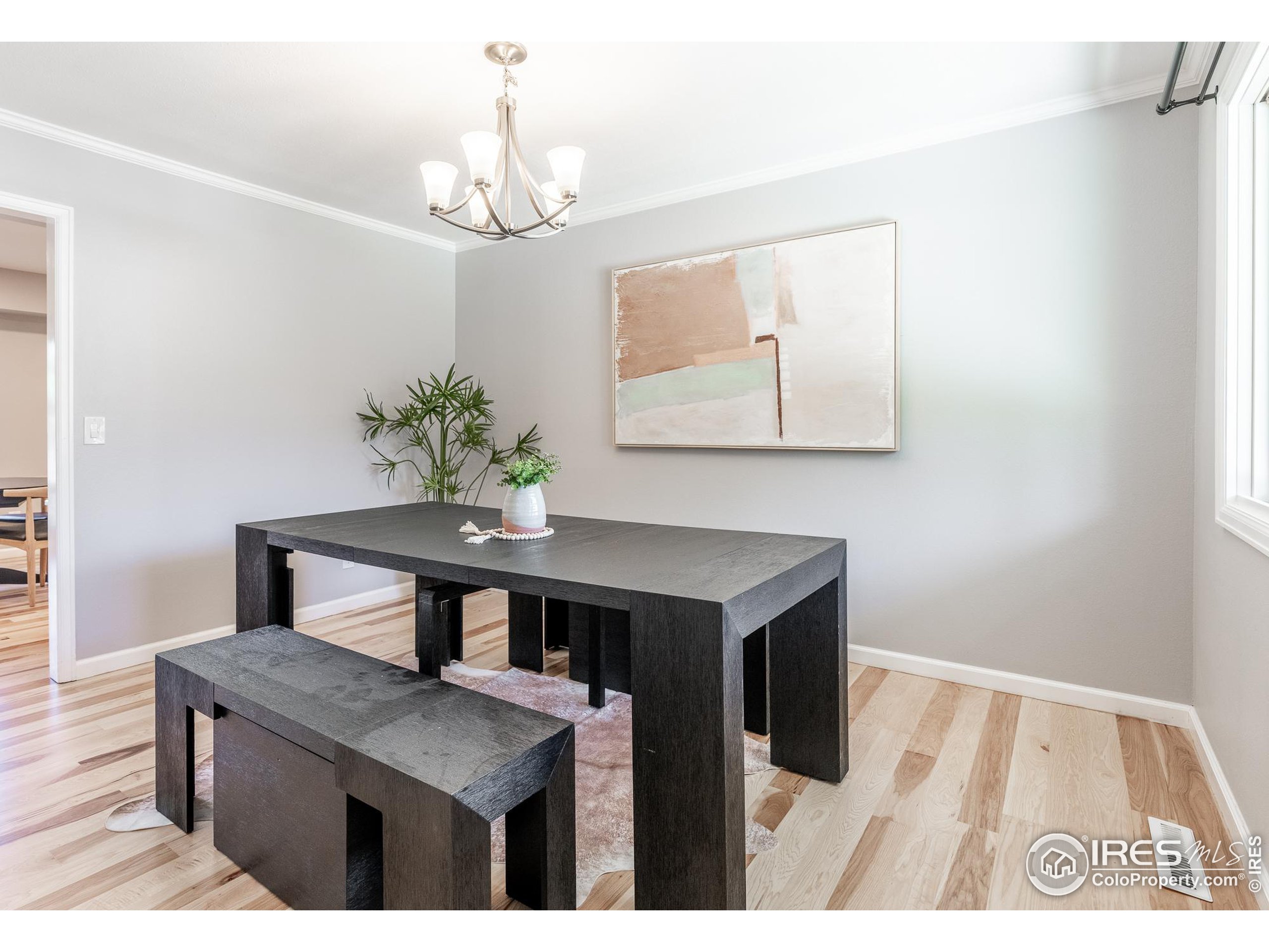 7357 Glacier View Rd