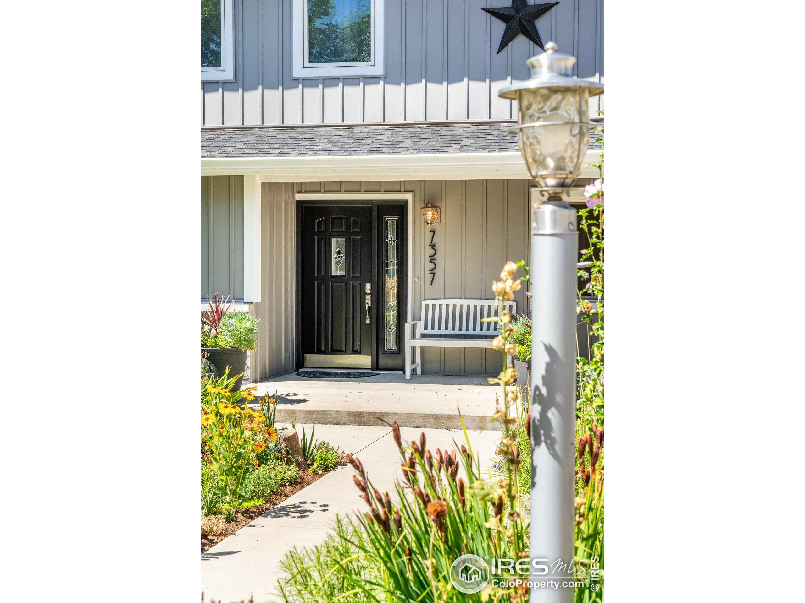 7357 Glacier View Rd