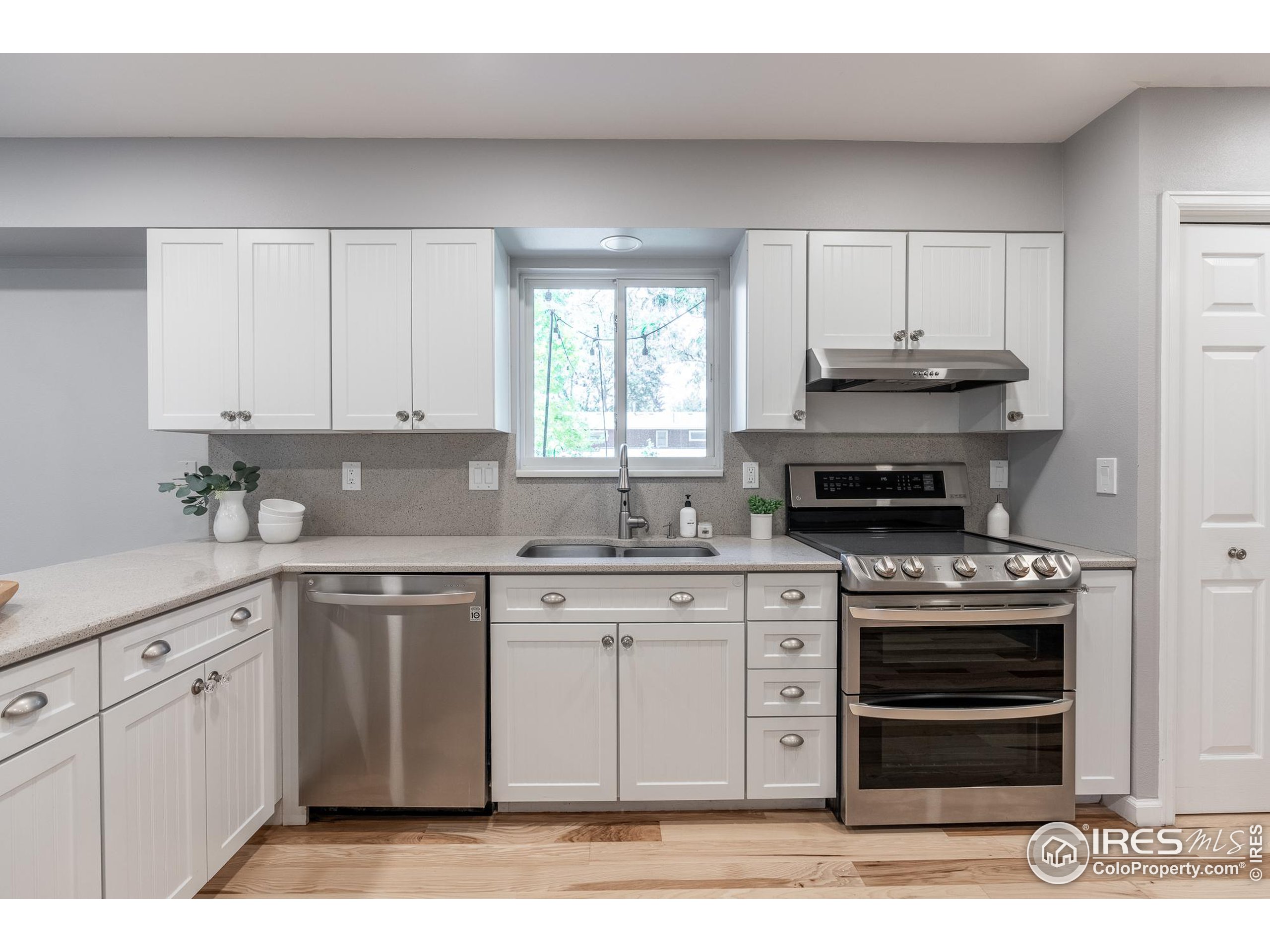 7357 Glacier View Rd