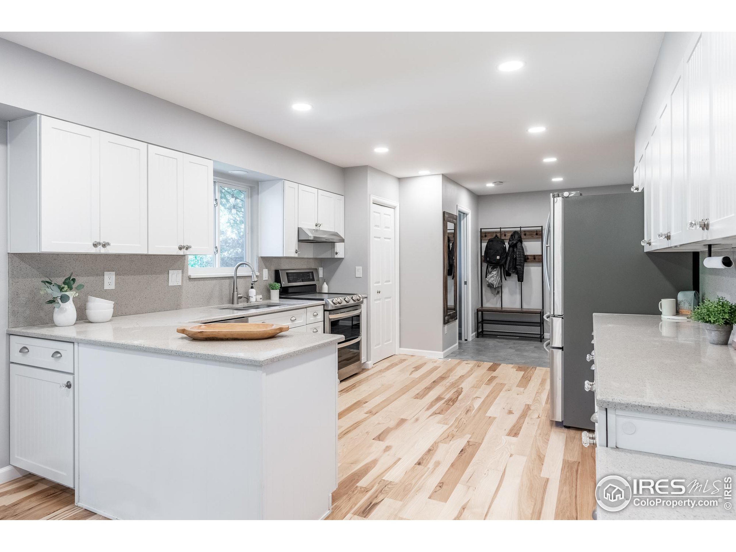 7357 Glacier View Rd