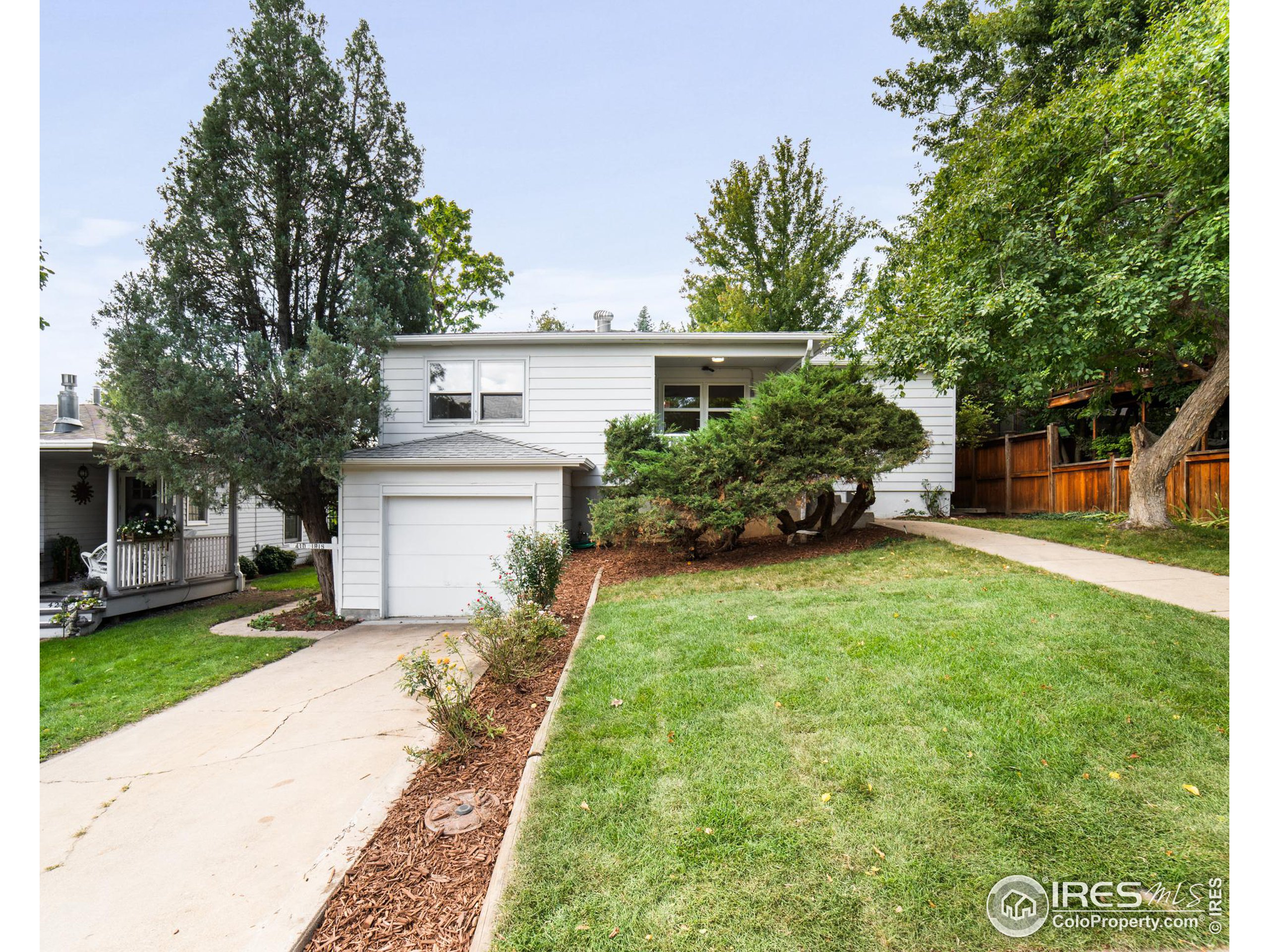 410 Iris Ave