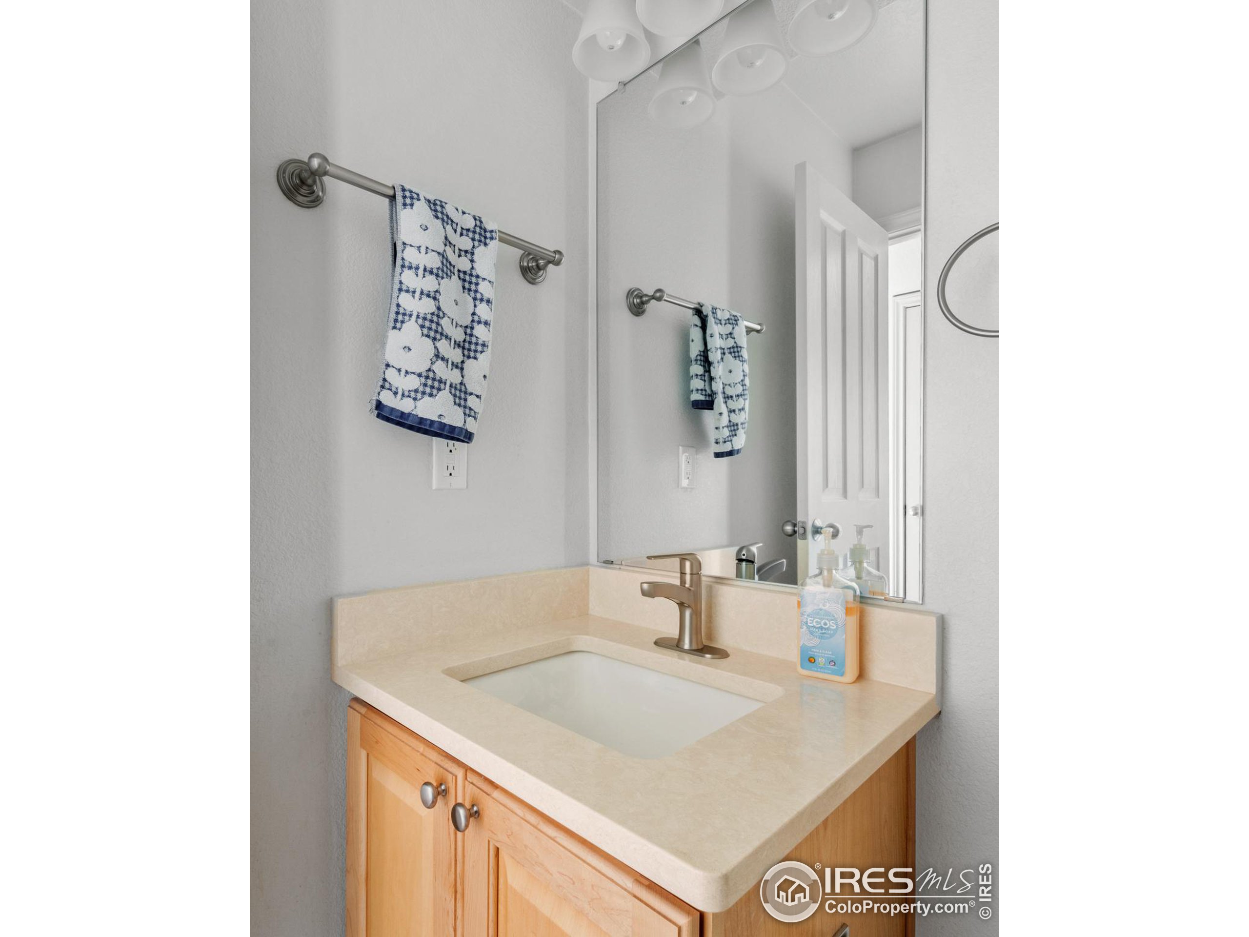 801 Chinle Ave Unit: 8E