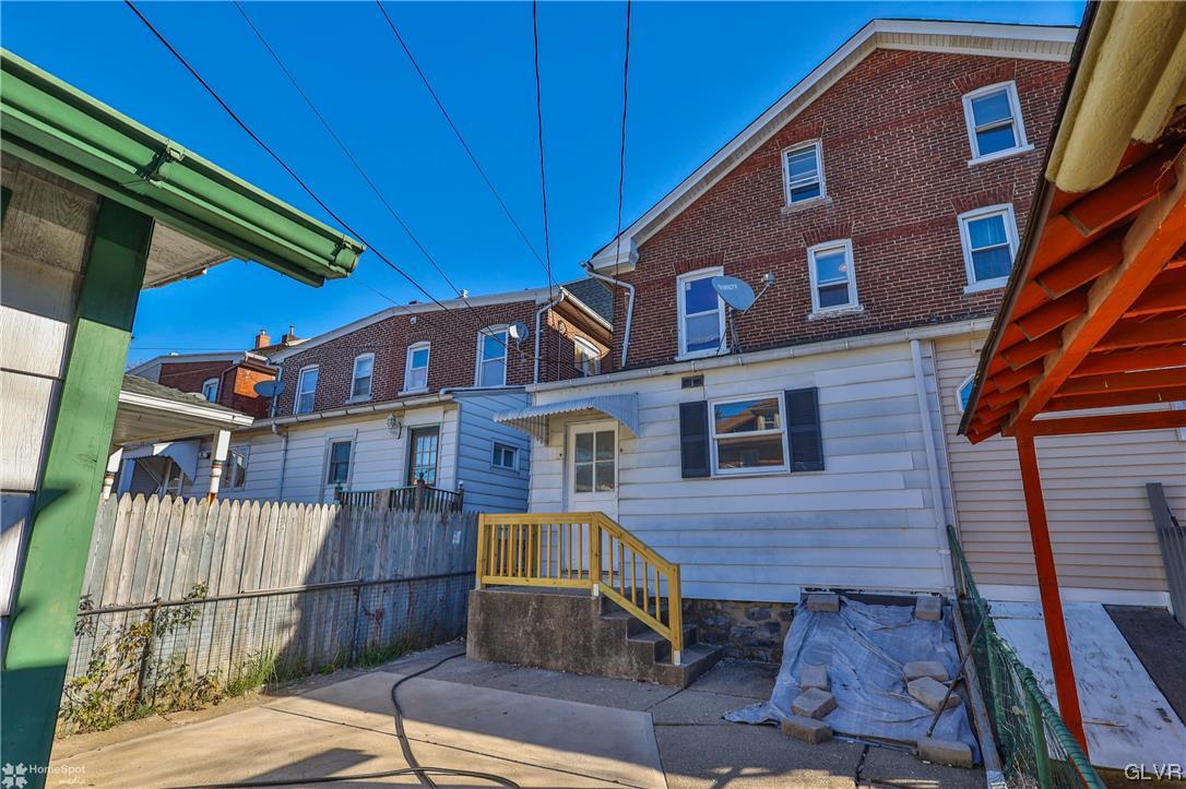 1103 Maple Street