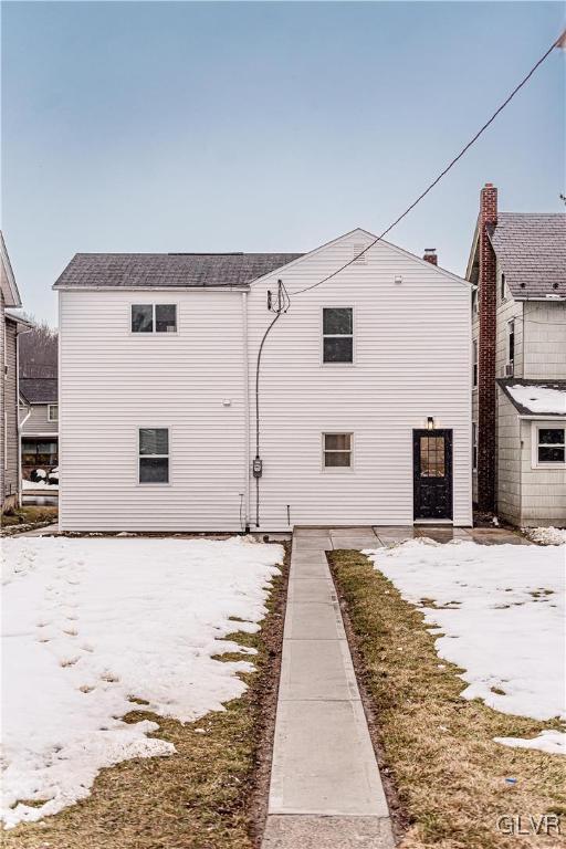 1025 Main Street