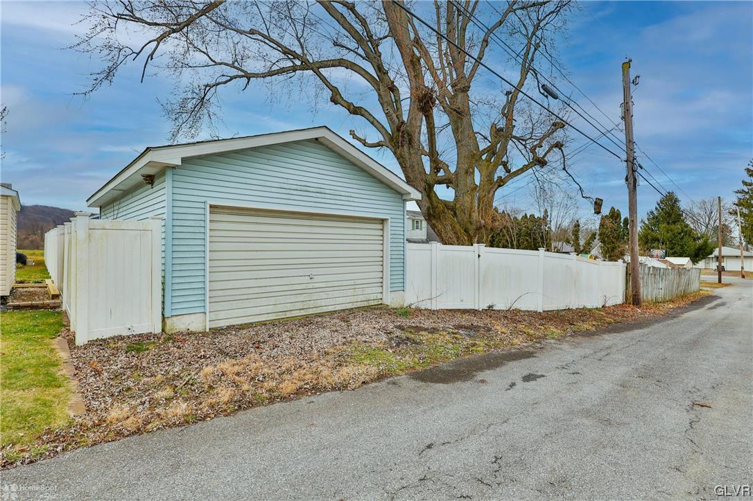 215 East Lynnwood Street