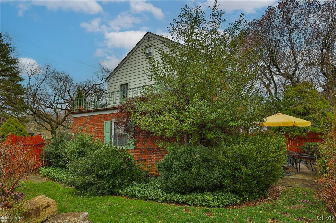 2629 West Greenleaf Street
