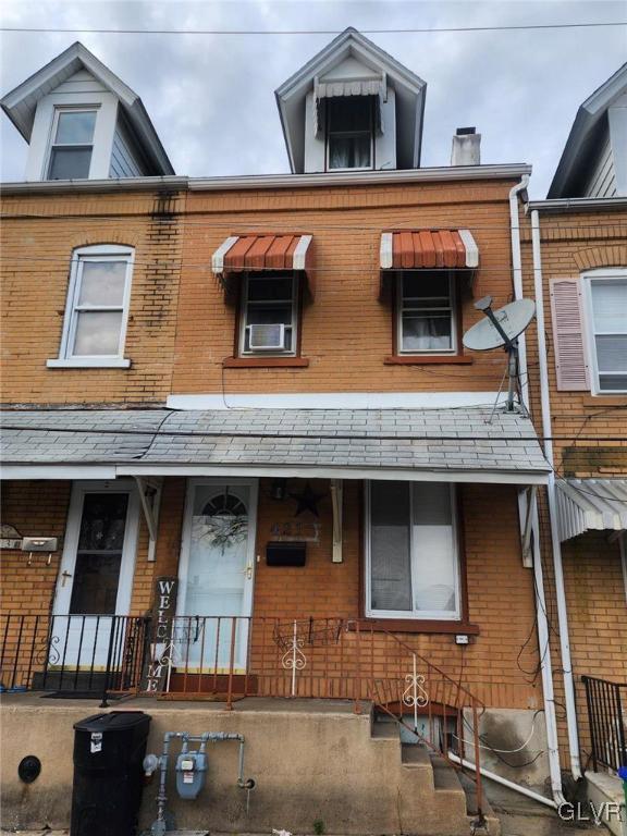 421 Max Street