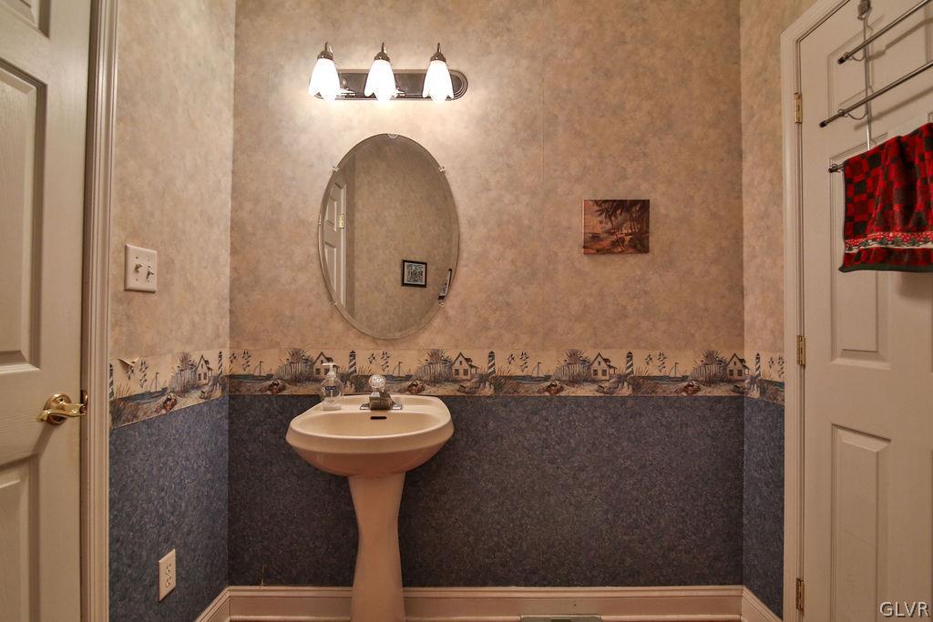 1044 Old Bethlehem Road