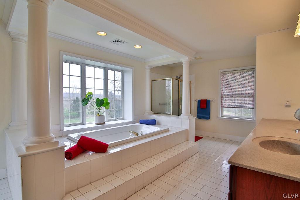 1044 Old Bethlehem Road