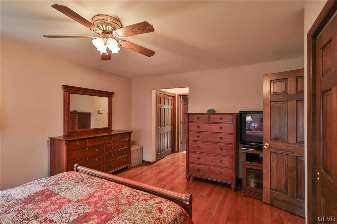 4300 Primrose Lane
