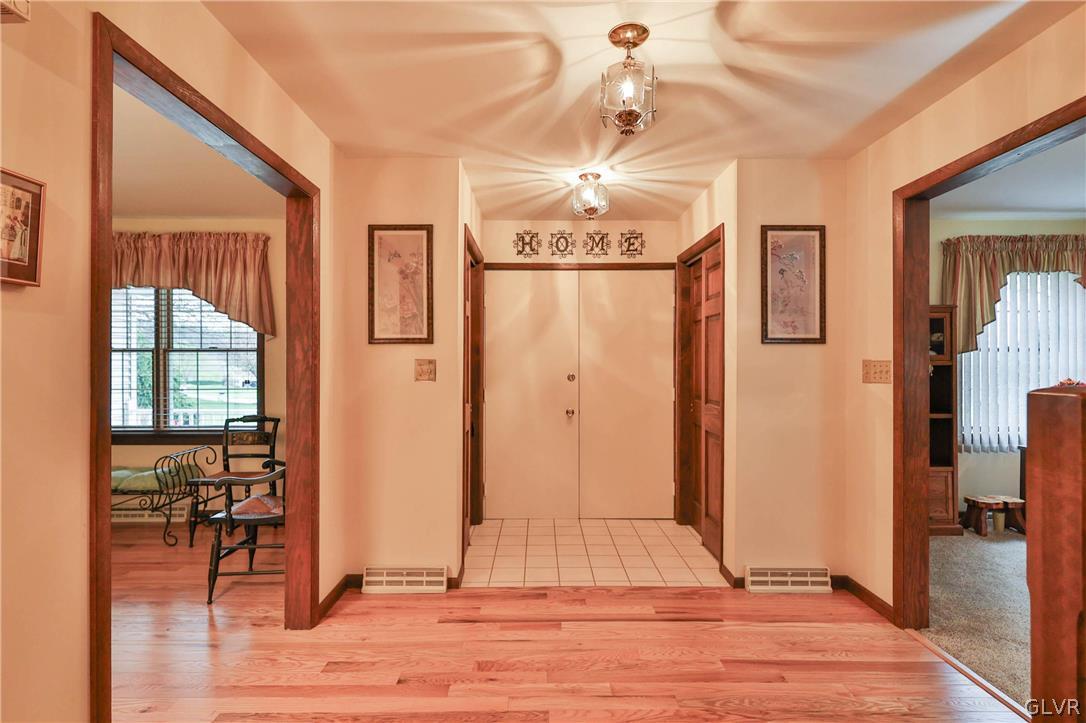4300 Primrose Lane