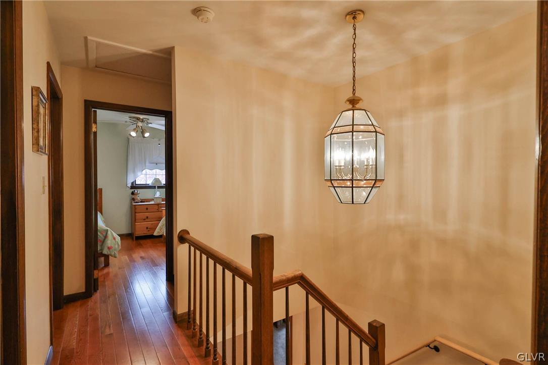 4300 Primrose Lane