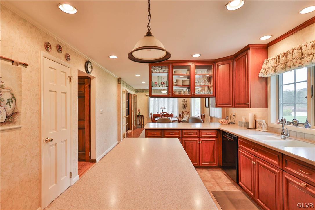 4300 Primrose Lane
