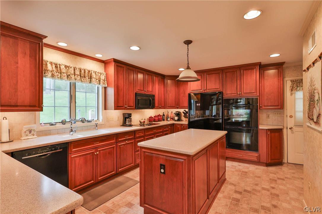 4300 Primrose Lane
